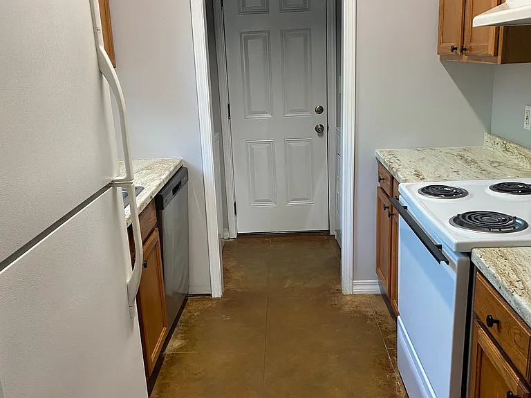 42 Winchester Rd — Photo 8