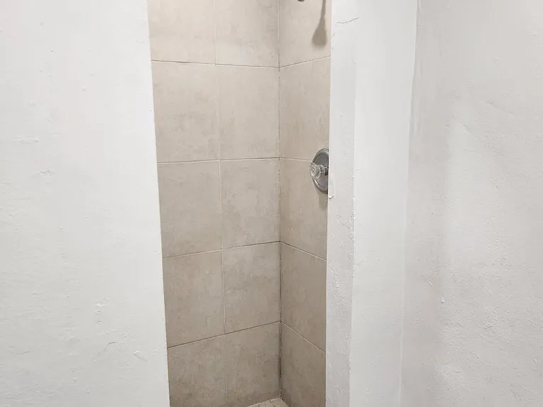 134 W 24th St #1 — Photo 5