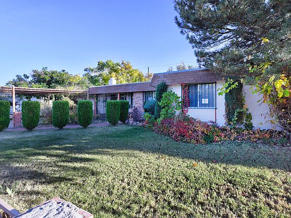 3rd image of 2606 Desert Garden Ln SW