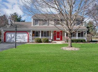 204 Thornbury Ct, Oswego, IL 60543