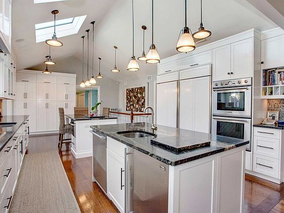 5th image of 1 Cedarwood Ct