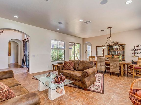 3rd image of 2032 W Forest Pleasant Pl