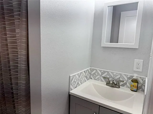 3021 Harris Ave — Photo 9