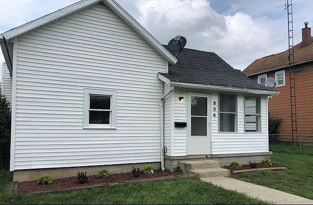 2nd image of 606 Wood St