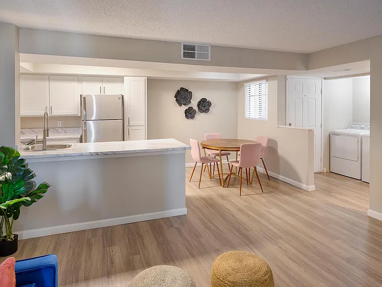 Quail Cove Apartments — Photo 20