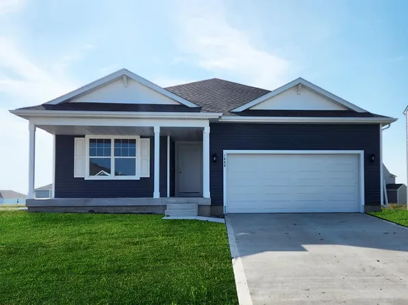 620 Maddie Ln, Tiffin, IA 52340