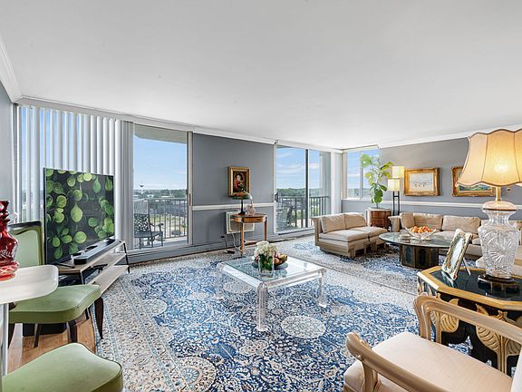 4th image of 40 N Tower Rd APT 6N