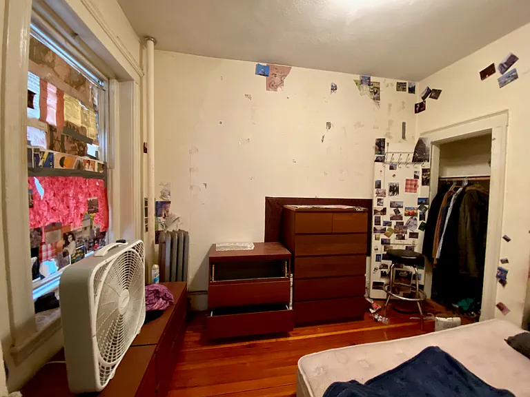55 Queensberry St #4 — Photo 8