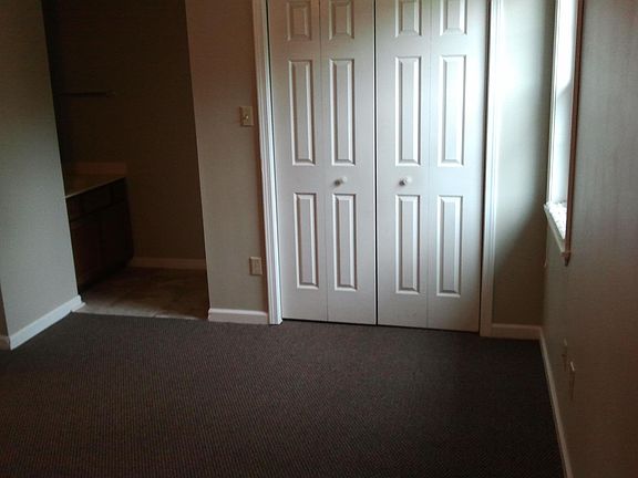 3rd image of 545 Lost Cir APT D
