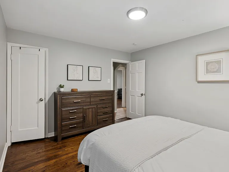 2415 Telegraph Rd — Photo 10