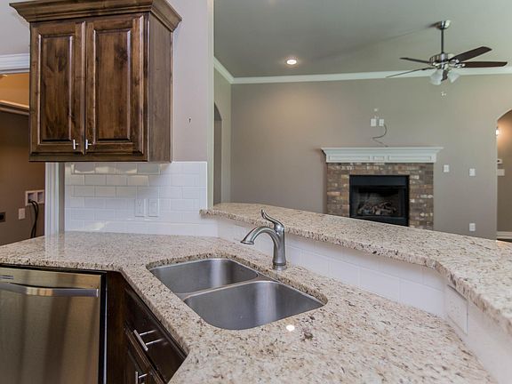 5th image of 2903 San Jose Dr