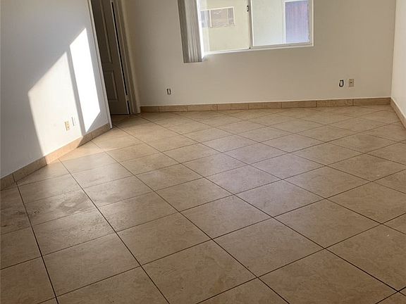 2nd image of 316 S New Hampshire Ave #207