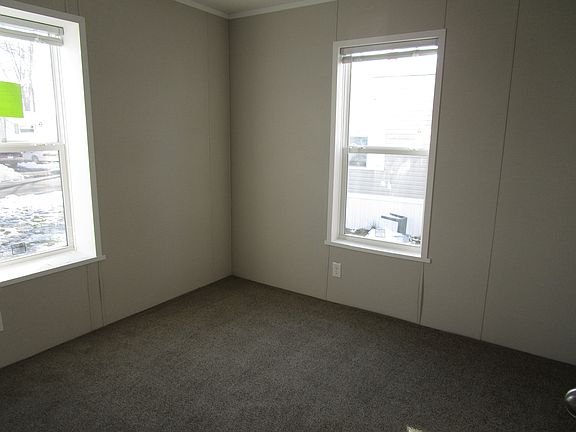 3rd image of 236 Massachusetts Ave
