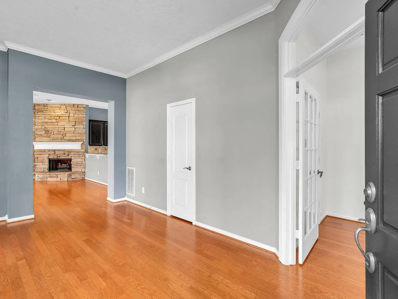 4 bed, 3.0 bath, 2576 sqft, $2,795 — Photo 4