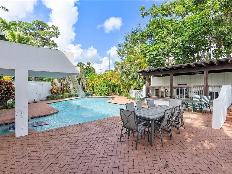 1240 SW 14th Ave — Photo 46