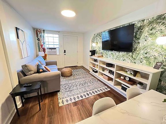 5th image of 1505 W Congress St APT A