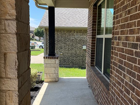 2nd image of 632 Sundrop Dr