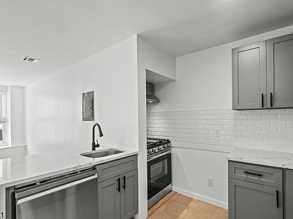 2nd image of 700 4th Ave