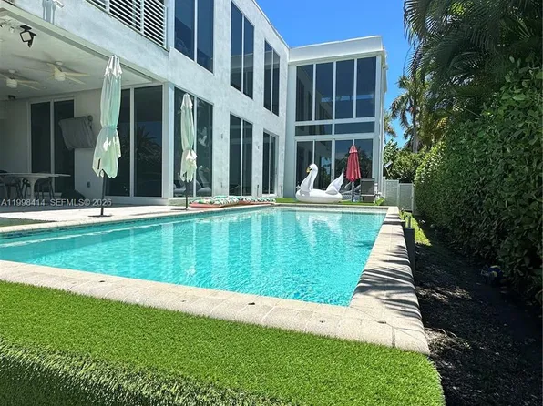 949 Tyler St, Hollywood, FL 33019