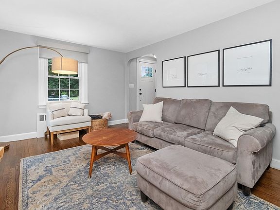 5th image of 79 Cedarwood Ave