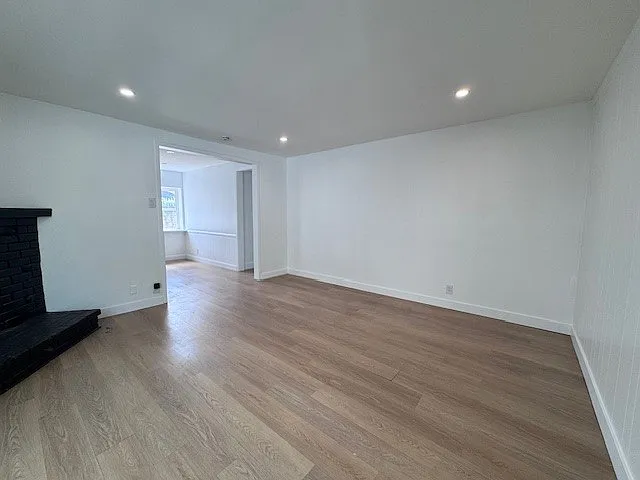 4938 Topanga Canyon Blvd — Photo 2