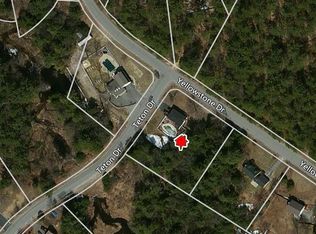16 W Yellowstone Dr, Londonderry, NH 03053