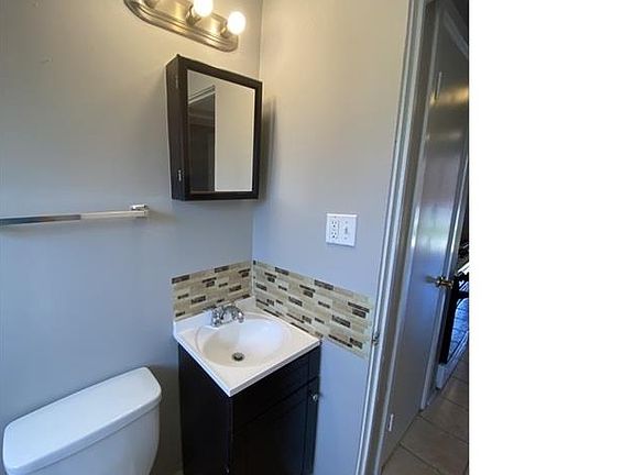 5th image of 8850 S Saginaw Ave APT 4