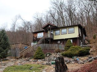5 Cascade Trl, Greenwood Lake, NY 10925