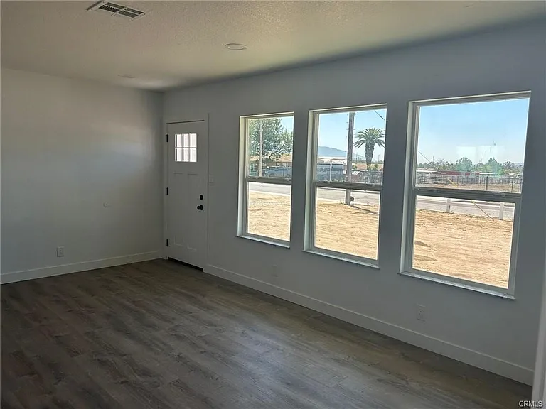 3863 California Ave — Photo 6