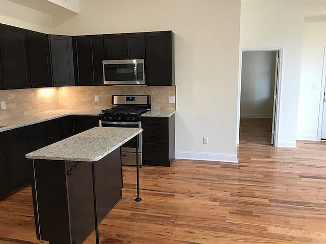 Kitchen pic 2
