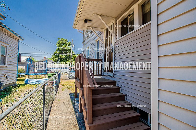 1st image of 902 W Mansfield Ave #2