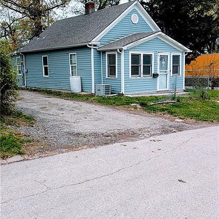 2nd image of 3121 Delavan Ave