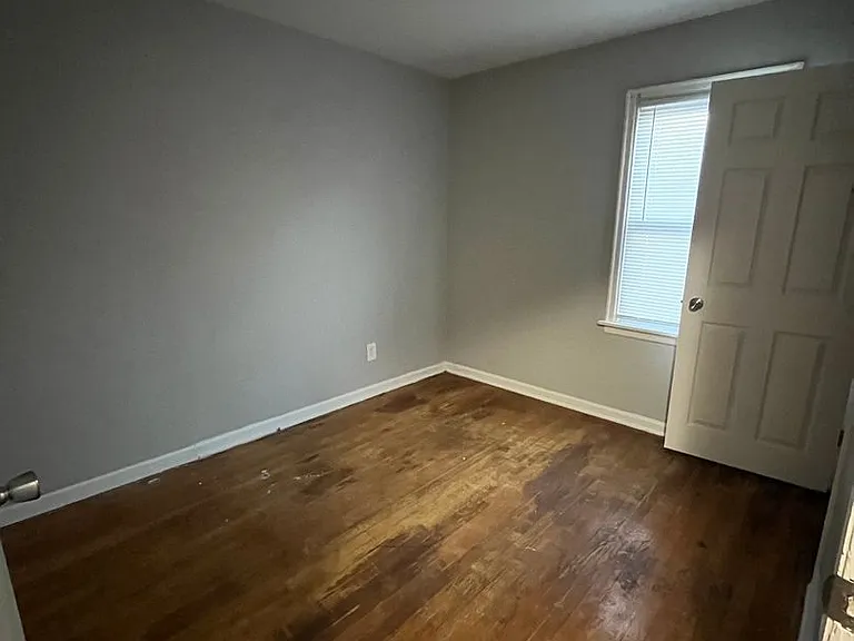 701 Elizabeth Ave — Photo 9