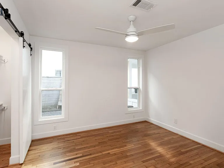 1834 Norcrest Dr — Photo 13