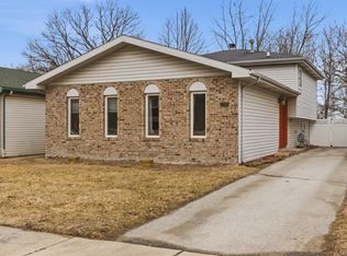 2736 E Goodrich Ave, Burnham, IL 60633