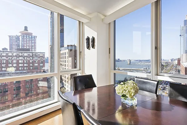 Sold by Nest Seekers International | media 4