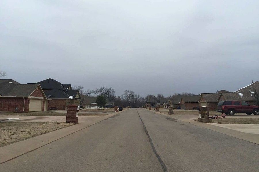 2nd image of 1421 Savannah Cir