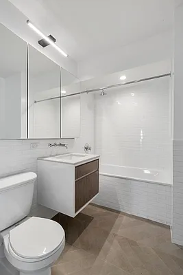 Rented by Greystar | media 7