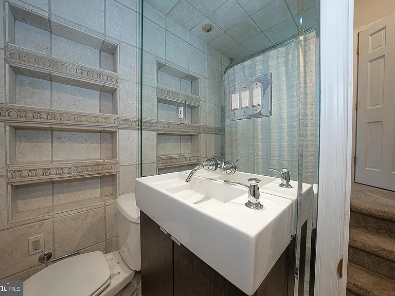 212 Elm Ter #1 — Photo 21
