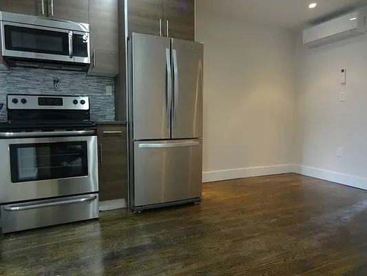 Rented by Loom Group | media 22