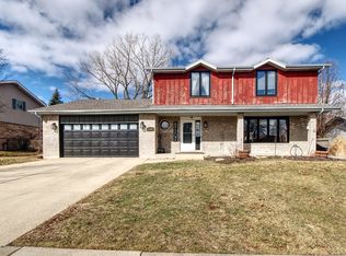 1327 Grandview Dr, New Lenox, IL 60451