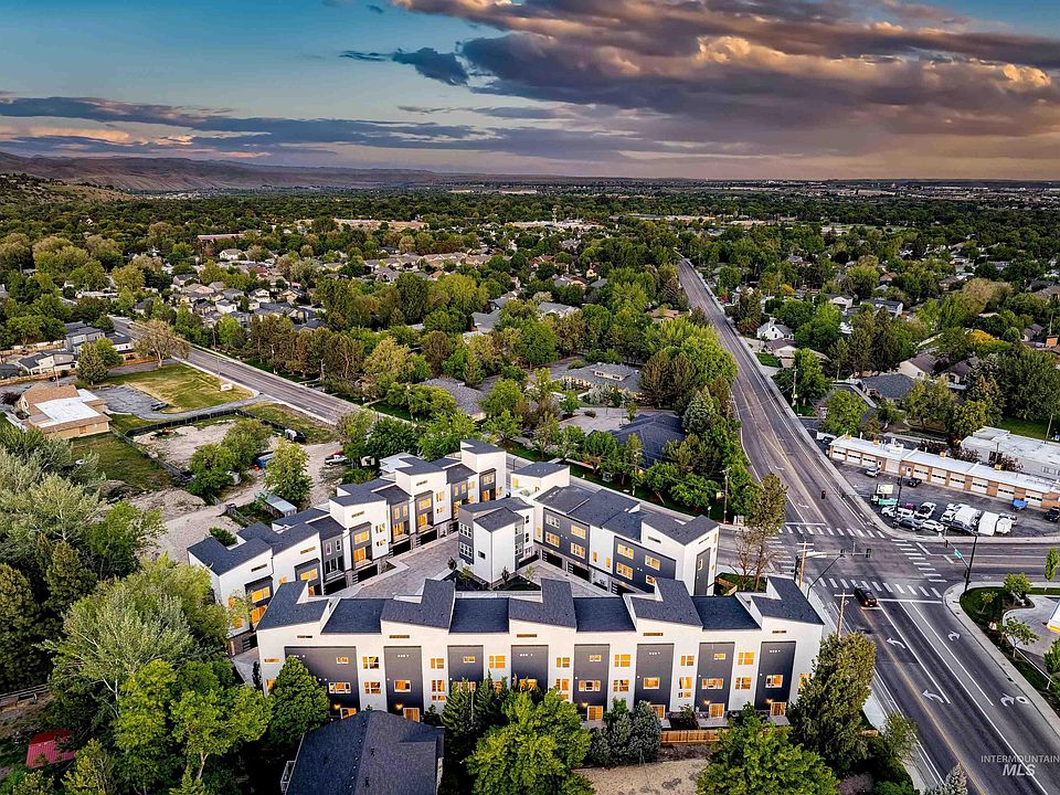1st image of 2026 S Mackinnon Ln