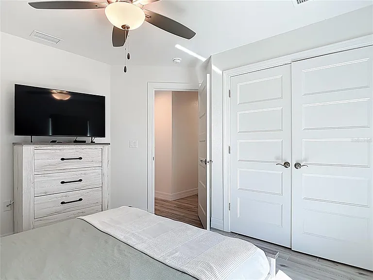 202 Long Meadow Ln — Photo 25