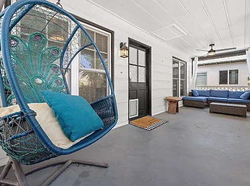 504 1/2 Avocado Ave — Photo 20