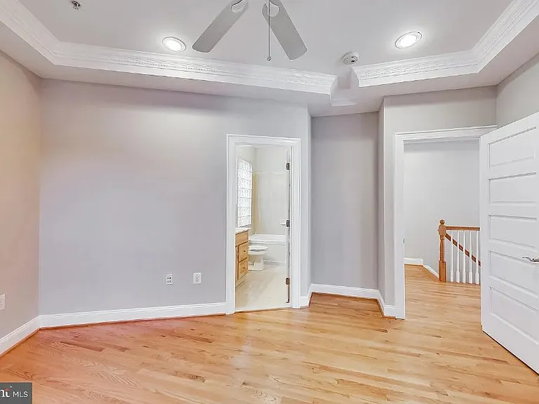 806 Maryland Ave NE #33 — Photo 6