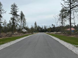 9 Olive Ln, Gorham, ME 04038