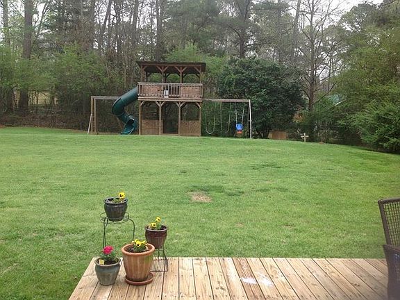 4th image of 5060 Lake Forest Dr SE
