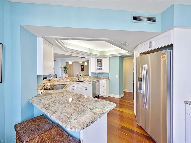 4041 Gulf Shore Blvd N #805 — Photo 25