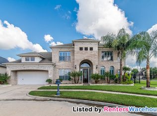2306 Lake Cove Cir, Seabrook, TX 77586