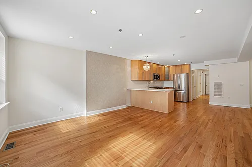 522 Hudson St #1 Photo 1
